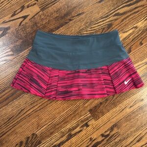 NIKE DRI-FIT TENNIS SKIRT - size Medium